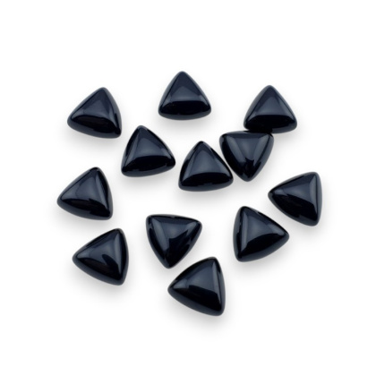 Czarny agat kaboszon trylion 10x10 mm 1 szt