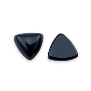 Czarny agat kaboszon trylion 10x10 mm 1 szt
