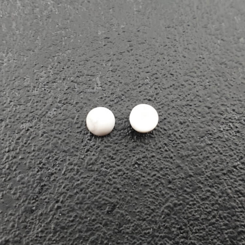 Howlit kaboszon fi 4 mm 1 szt Howlit kaboszon fi 4 mm 1 szt