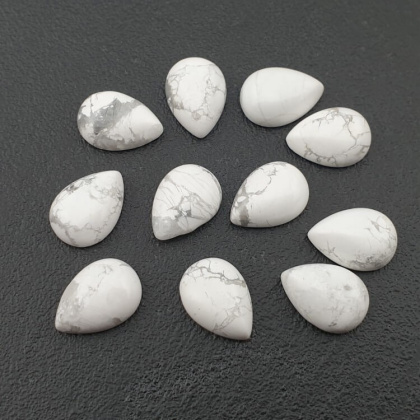Howlit kaboszon łezka 14x10 mm 1 szt