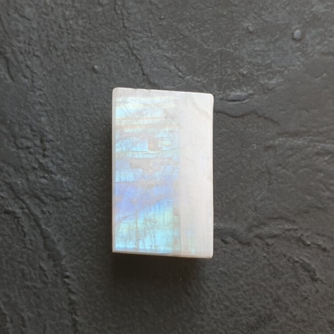 Kamień księżycowy kaboszon 19x12 mm nr A389 Kamień księżycowy kaboszon 19x12 mm nr A389