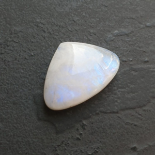 Kamień księżycowy kaboszon 22x16 mm nr A367
