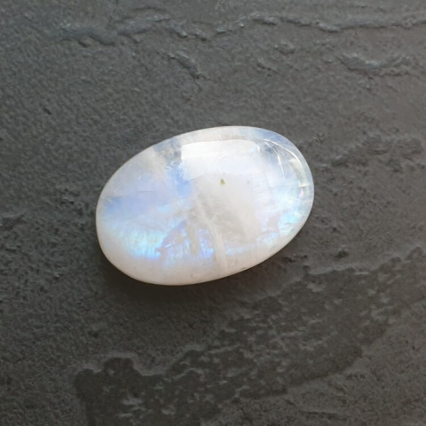 Kamień księżycowy kaboszon 23x15 mm nr A371 Kamień księżycowy kaboszon 23x15 mm nr A371