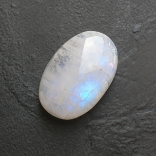 Kamień księżycowy kaboszon 24x16 mm nr A420