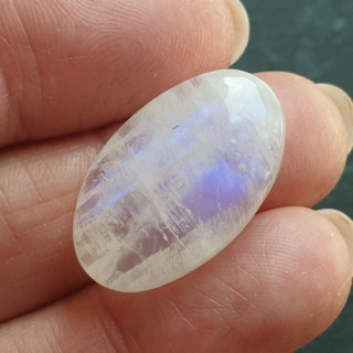 Kamień księżycowy kaboszon 25x15 mm nr A421