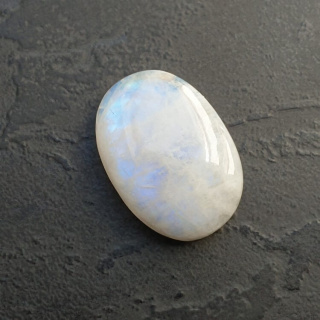 Kamień księżycowy kaboszon 25x18 mm nr A350