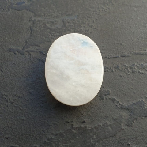 Kamień księżycowy kaboszon 25x20 mm nr A295 Kamień księżycowy kaboszon 25x20 mm nr A295