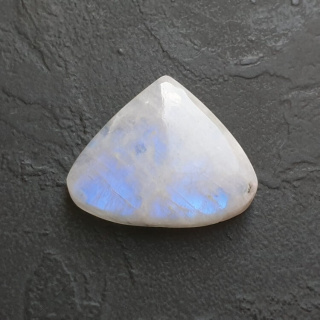 Kamień księżycowy kaboszon 25x21 mm nr A417