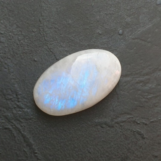 Kamień księżycowy kaboszon 26x16 mm nr A390