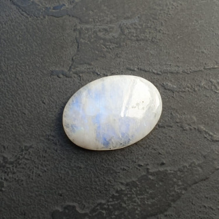 Kamień księżycowy kaboszon 26x18 mm nr A333