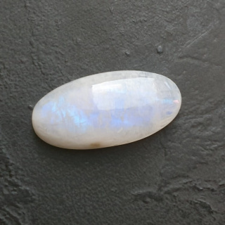 Kamień księżycowy kaboszon 27x13 mm nr A413