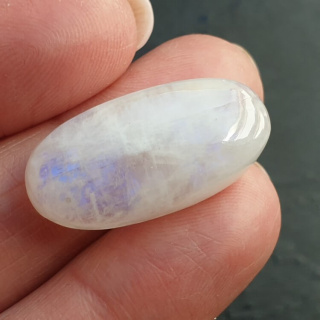 Kamień księżycowy kaboszon 27x14 mm nr A355