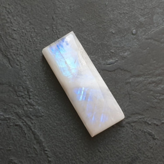 Kamień księżycowy kaboszon 28x10 mm nr A405