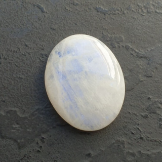 Kamień księżycowy kaboszon 28x22 mm nr A289