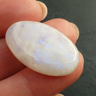 Kamień księżycowy kaboszon 30x18 mm nr A290