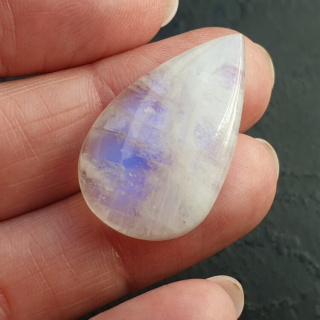 Kamień księżycowy kaboszon 30x18 mm nr A346