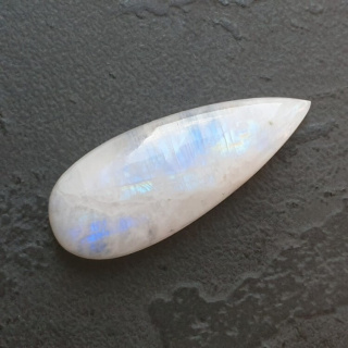 Kamień księżycowy kaboszon 33x13 mm nr A377
