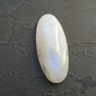 Kamień księżycowy kaboszon 36x16 mm nr A323