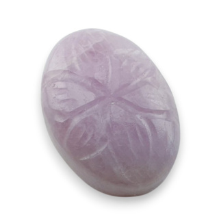 Kunzyt kaboszon carving 20x14 mm nr 28