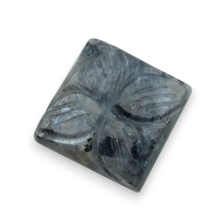 Larvikit kaboszon carving 19x19 mm nr 50
