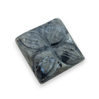 Larvikit kaboszon carving 19x19 mm nr 50