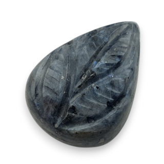 Larvikit kaboszon carving 20x15 mm nr 83