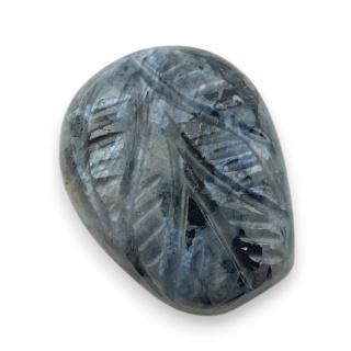 Larvikit kaboszon carving 23x18 mm nr 17