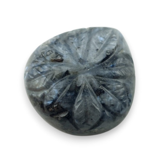 Larvikit kaboszon carving 24x22 mm nr 76