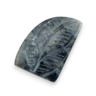 Larvikit kaboszon carving 25x17 mm nr 38