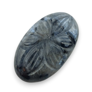 Larvikit kaboszon carving 26x15 mm nr 79