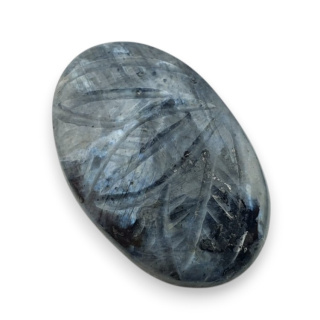 Larvikit kaboszon carving 26x17 mm nr 19