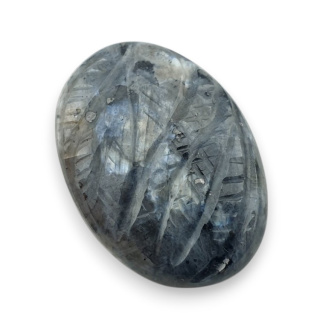 Larvikit kaboszon carving 26x18 mm nr 51