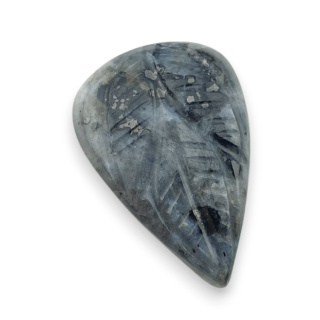 Larvikit kaboszon carving 26x18 mm nr 59