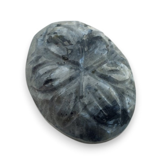 Larvikit kaboszon carving 26x20 mm nr 65