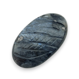 Larvikit kaboszon carving 27x16 mm nr 60