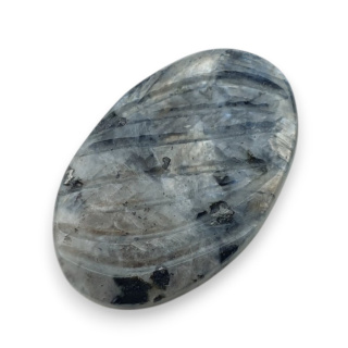 Larvikit kaboszon carving 27x17 mm nr 27