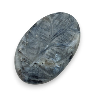Larvikit kaboszon carving 28x18 mm nr 72