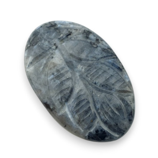 Larvikit kaboszon carving 28x18 mm nr 72