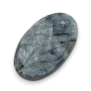 Larvikit kaboszon carving 30x18 mm nr 21