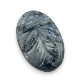Larvikit kaboszon carving 30x20 mm nr 54