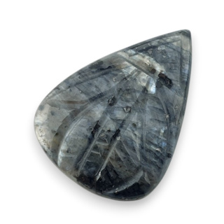 Larvikit kaboszon carving 30x22 mm nr 14