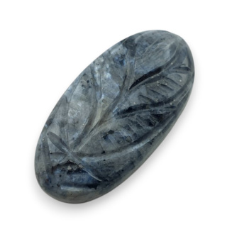 Larvikit kaboszon carving 31x16 mm nr 57