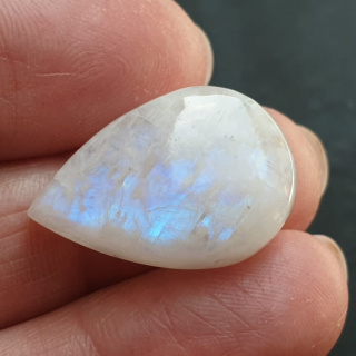 Kamień księżycowy kaboszon 24x16 mm nr A428