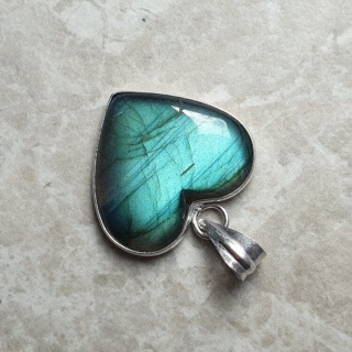 Labradoryt zawieszka 23x21 mm nr A44