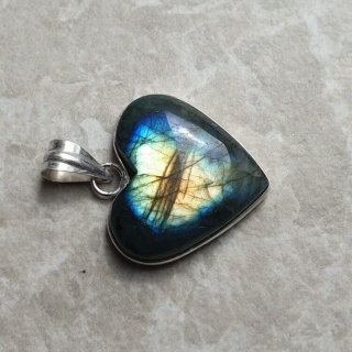 Labradoryt zawieszka 24x22 mm nr A31