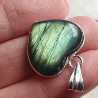 Labradoryt zawieszka 22x18 mm nr A52