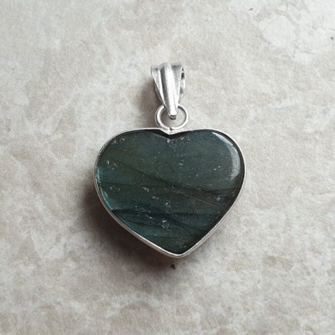 Labradoryt zawieszka 22x18 mm nr A52