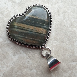 Labradoryt zawieszka 26x22 mm nr A181