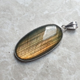 Labradoryt zawieszka 38x20 mm nr A332
