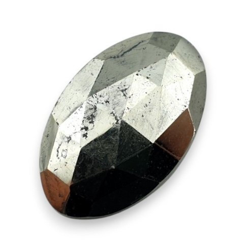 Piryt kaboszon fasetowany 25x16 mm nr 35 Piryt kaboszon fasetowany 25x16 mm nr 35